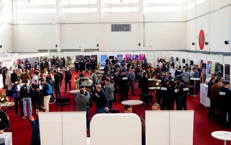 يوم مفتوح بالمعهد الملكي للشرطة بالقنيطرة لفائدة تلاميذ المؤسسات التعليمية