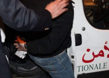 أيت ملول: مواطنون يوقفون شخصًا متلبسًا بتصوير النساء خلسة في محطة سيارات الأجرة