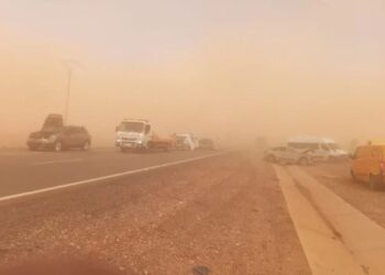 نشرة إنذارية..رياح قوية مع تطاير الغبار مرتقبة غدا الخميس بعدد من أقاليم المملكة