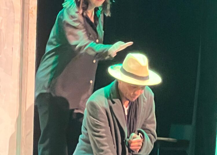 مسرحية شغب لجمعية البساط تجربة مشاغبة في المسرح بأكادير