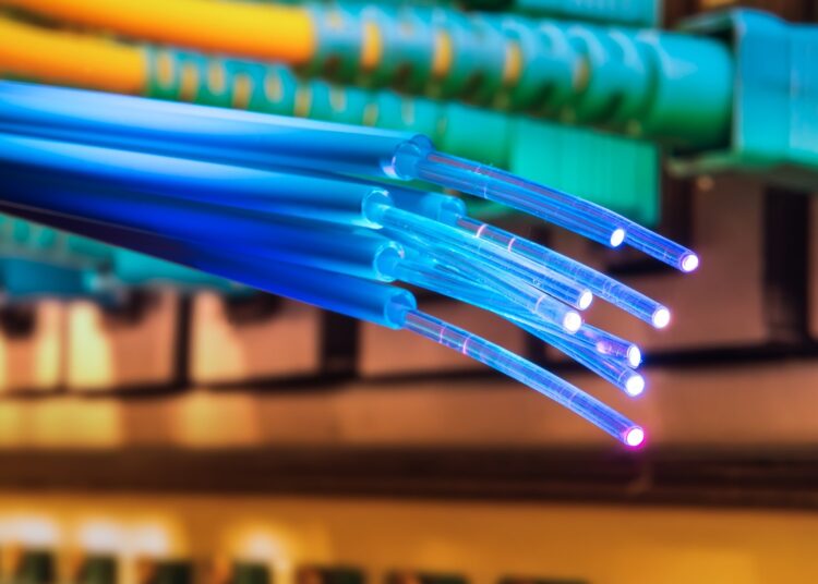 تعاون بين ” إنـوي” و” أورونج” و”اتصالات المغرب ” يمكن أن يخفض أسعار “فايبرأوبتيك”