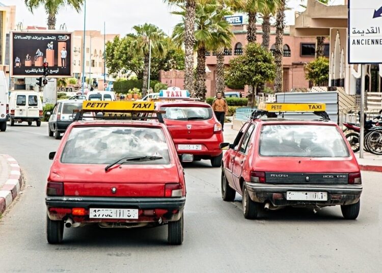 قرار عاملي جديد يعدّل تعريفة سيارات الأجرة الصغيرة بتيزنيت