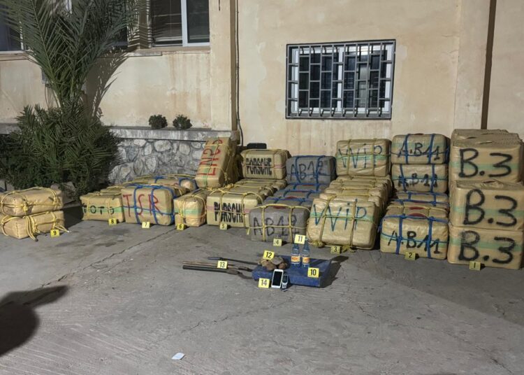 بمعلومة دقيقة من DST.. إحباط تهريب مخدرات في قلب دواوير بضواحي واد زم