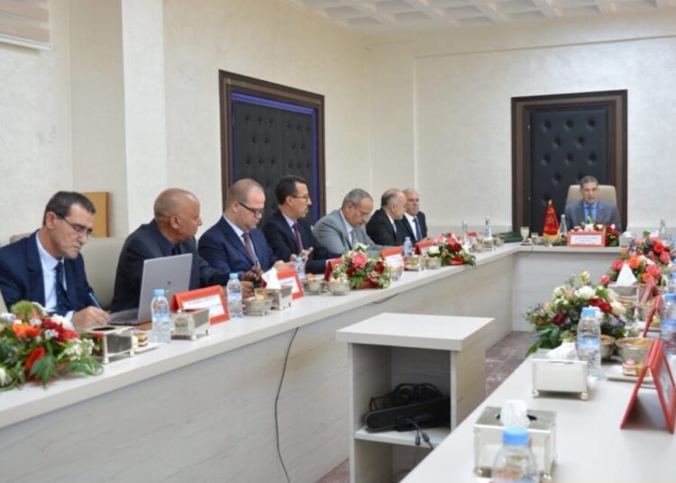 الوالي امزازي يترأس اجتماع الشركة الجهوية بسوس ماسة ويثمن حصيلة التدبير والاستثمار لسنة 2024