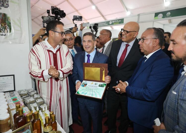 الوالي سعيد أمزازي يشرف على افتتاح المعرض الدولي للمنتوجات المحلية بأكادير
