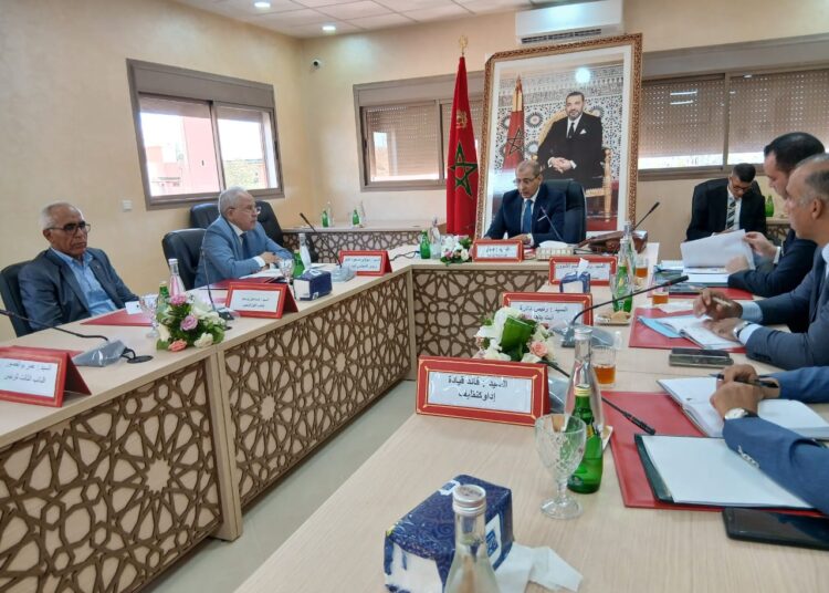 عامل إقليم اشتوكة آيت باها يعقد لقاءً تواصليًا بجماعة إداوكنديف لتشخيص الأوراش التنموية وتدارس أولويات المرحلة