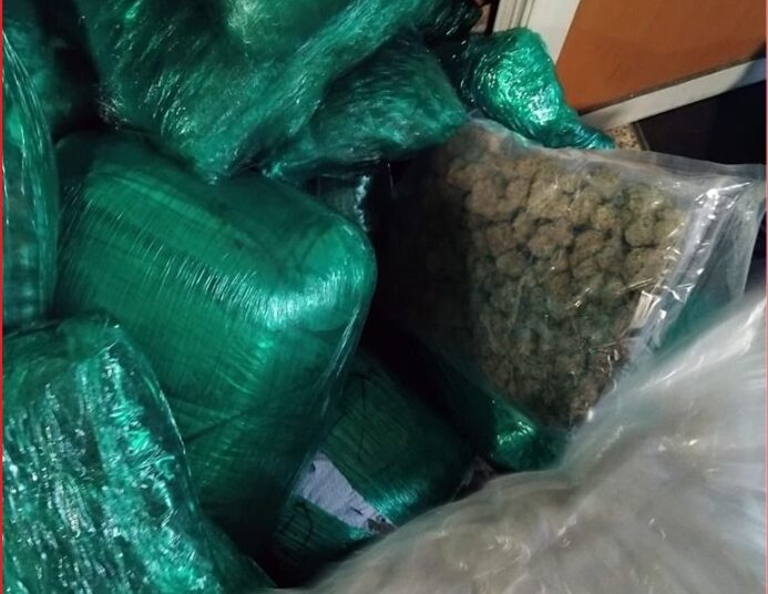 ضبط مخدرات داخل أمتعة كنديين في مطار الدار البيضاء