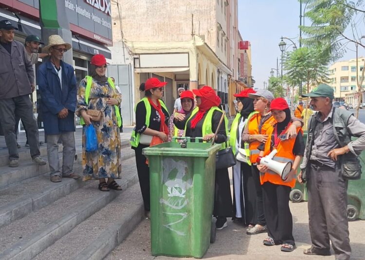حملة تحسيسية للحد من السلوكات اللاحضرية تحظى بإشادة واسعة من المواطنين بالدشيرة الجهادية