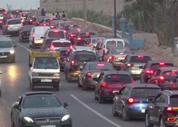 الازدحام يحول صيف تغازوت إلى معاناة للمصطافين والسكان