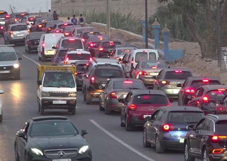 الازدحام يحول صيف تغازوت إلى معاناة للمصطافين والسكان