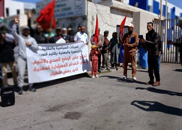 على خطى اكادير … احتجاجات مطالبة بنفض العشوائية من مستشفى الصويرة
