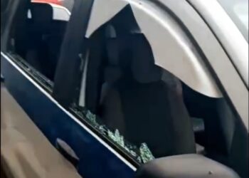 خطير … عصابة تعترض طريق سيارة أجرة وتعرض السائق للكريساج بسيدي بيبي