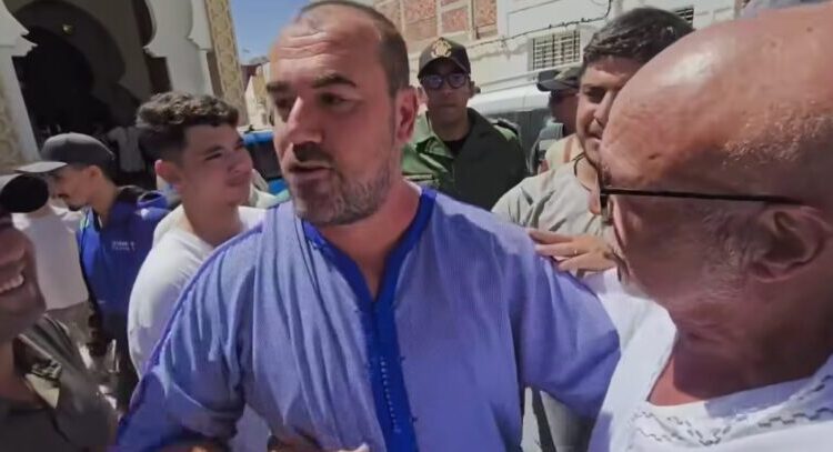 سراح مؤقت للزفزافي لحضور جنازة والده بالحسيمة