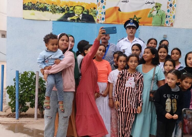 مشاركة وازنة للأسر والسلطات المحلية والأمنية في لقاء حول التربية على المواطنة بمدرسة أدرار تيكيوين