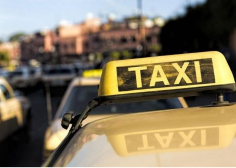 سلطات أكادير وباقي المدن المستضيفة تطلق حملة تحسيس ومراقبة لسائقي سيارات الأجرة