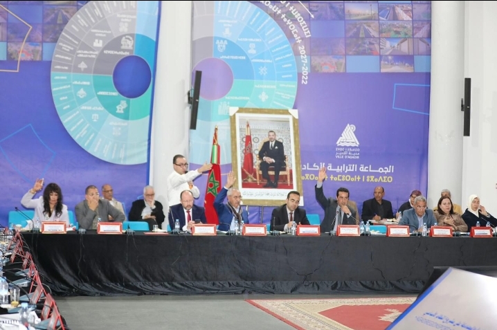 جماعة اكادير تصادق على إنشاء شركتين لتدبير قطاع الرياضة والنقل المدرسي