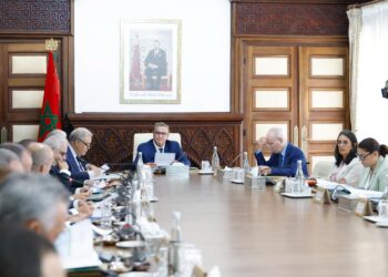 الحكومة تصادق على رفع “السميك والسماك” ابتداءً من 2026