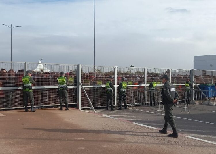 ملعب “أدرار” بأكادير: أرقام قياسية في المدرجات.. وعيون ساهرة تصنع التميز خلف الكواليس