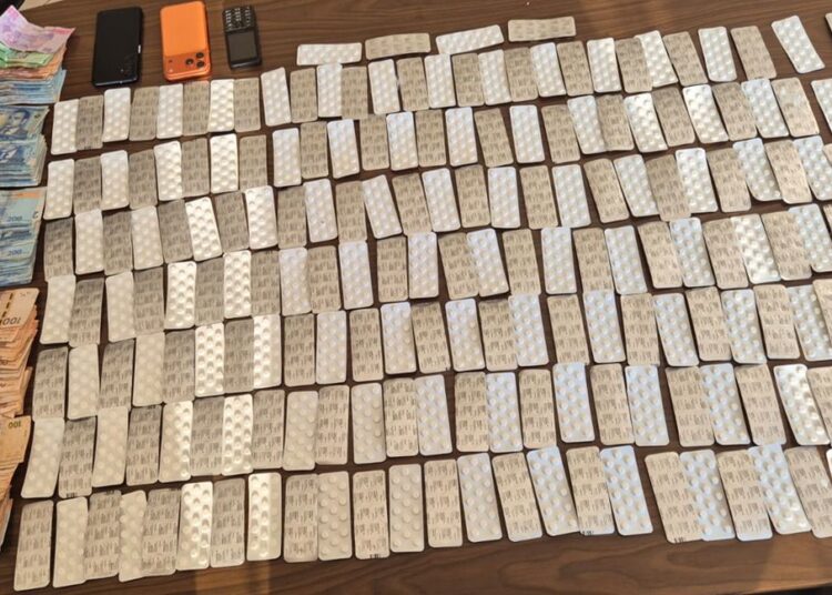 شرطة سلا توقف شخصين متورطين في ترويج المخدرات والمؤثرات العقلية