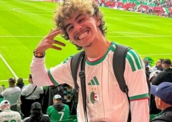 الحبس والغرامة لمشجع جزائري بعد واقعة “التبول في المدرجات” بالرباط