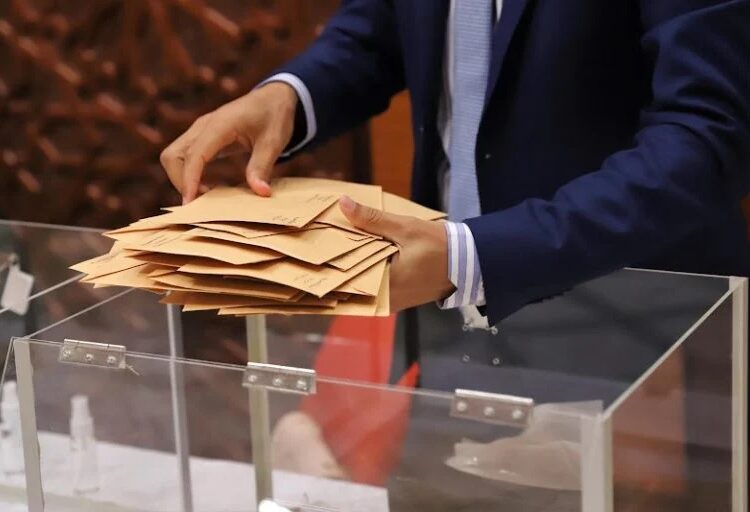 “فيتو” الداخلية في وجه سماسرة الانتخابات: سحب الصلاحيات وتجفيف منابع “الريع الجماعي”