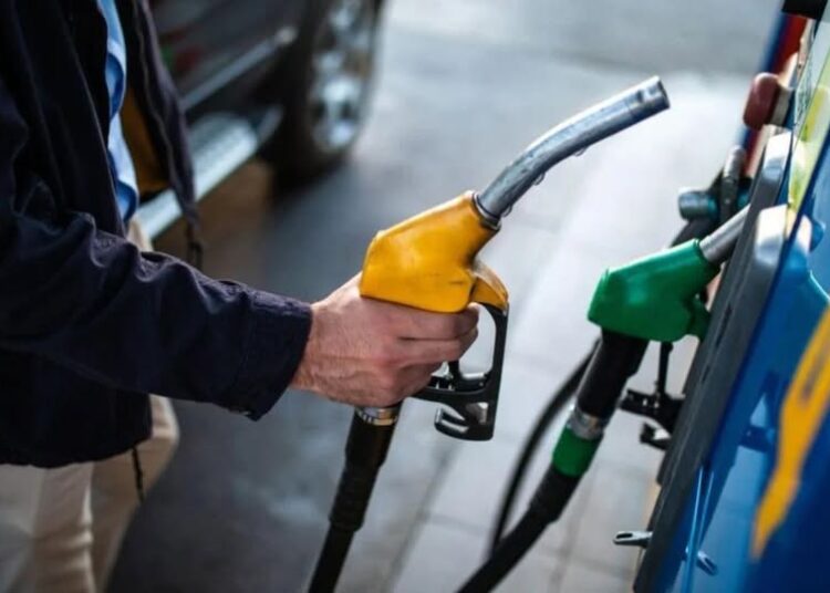 الخبير الطاقي “العربي واسخين” يتوقع ارتفاعاً جديداً في أسعار الوقود بالمغرب ابتداءً من 16 مارس