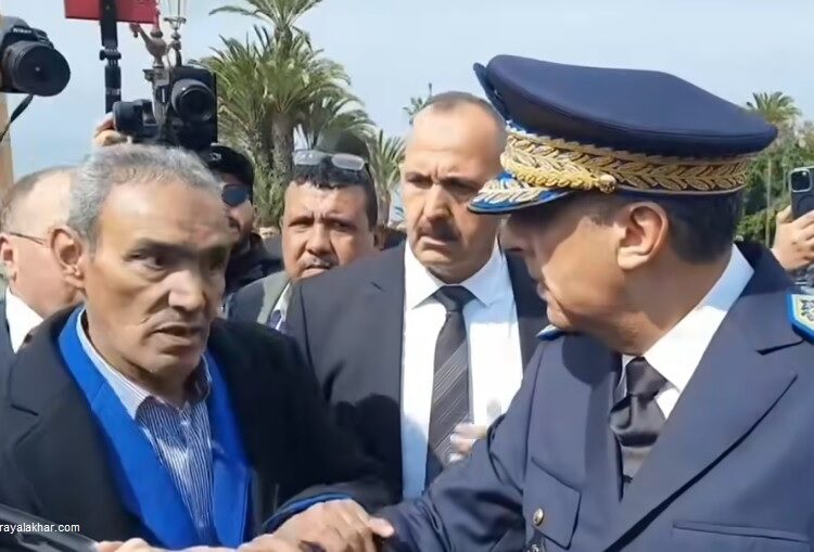 فيديو يهز مواقع التواصل… مواطن يتحدى الحراسة ويصل إلى المدير العام للأمن ” التفاصيل”