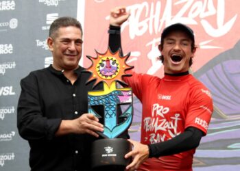 الوالي سعيد أمزازي يشرف على اختتام منافسة “Pro Taghazout Bay QS 4000” بشاطئ أنزا