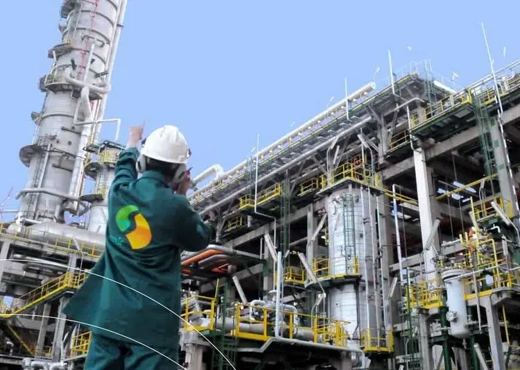 هل يمكن أن تقلص اعادة تشغيل مصفاة “سامير” انعكاسات الحرب الإيرانية على الإقتصاد المغربي ؟