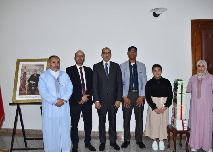 عامل إقليم اشتوكة آيت باها يستقبل التلميذة “آية المانوس” احتفاءً بتميزها الوطني في فن الخطابة